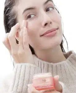 کرم دور چشم کلینیک