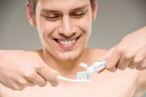 خمیر دندان کولگیت COLGATE سه کاره حجم 100 میل