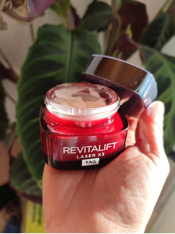 کرم شب و روز ضد چروک فوق قوی لورال Loreal مدل Revitalift Laser X3