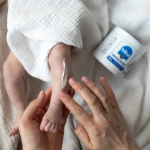 کرم تقویت کننده و رطوبترسان میکسا حاوی سرامید