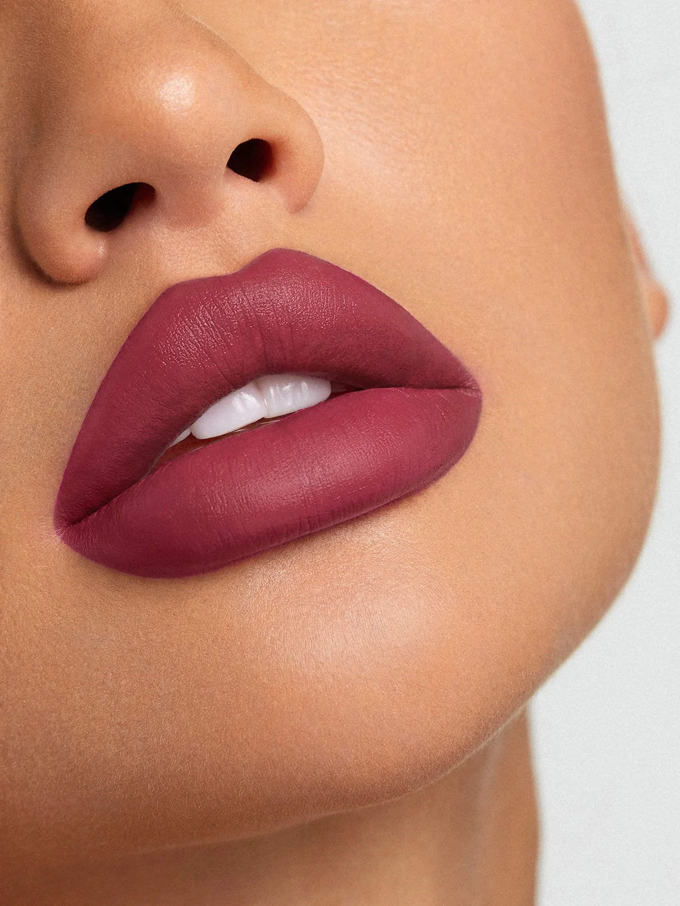 rendevous2 رژ لب مات شیگلم سری Matte Allure